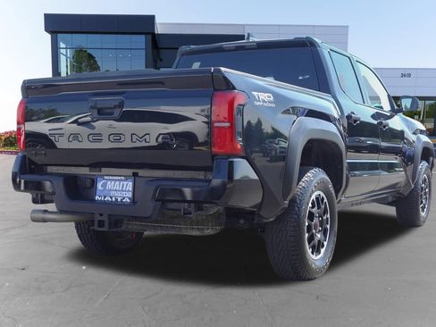 Used 2025 Toyota Tacoma TRD Off-Road AWD/4WD image 3