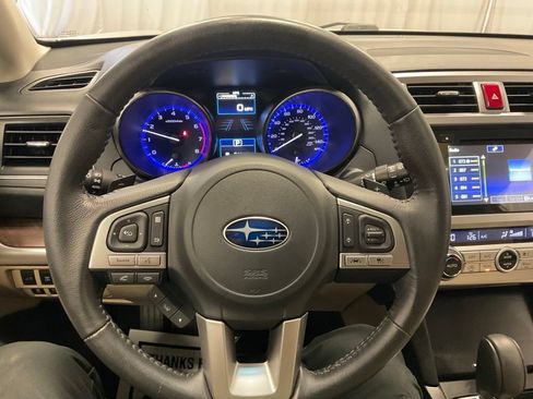 Used 2016 Subaru Outback 2.5i Limited AWD/4WD image 7