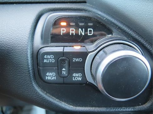 Used 2020 RAM 1500 Big Horn AWD/4WD image 15