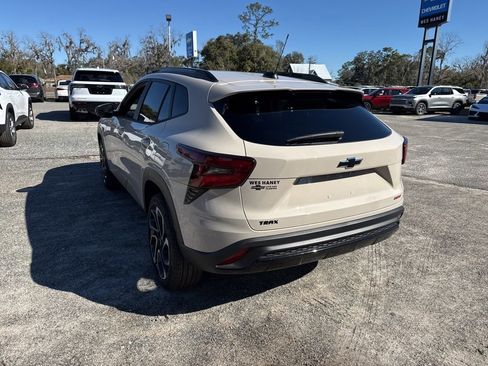 New 2026 Chevrolet Trax RS image 5
