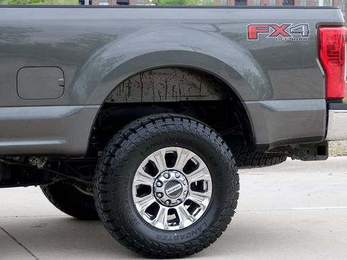 Used 2019 Ford F250 XLT w/ XLT Premium Package AWD/4WD image 12