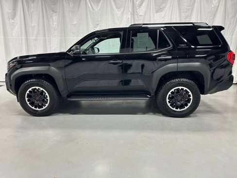 Used 2025 Toyota 4Runner TRD Off-Road image 4