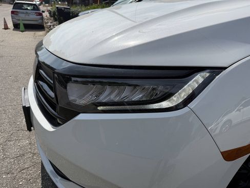 Used 2024 Honda Odyssey Sport image 11