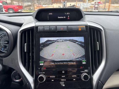 Used 2022 Subaru Ascent Limited w/ Technology Package image 18
