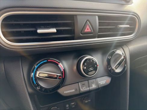 Used 2021 Hyundai Kona SEL image 14