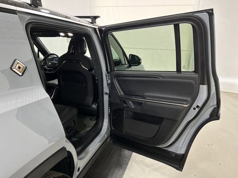 Used 2024 Rivian R1S Adventure AWD/4WD image 19