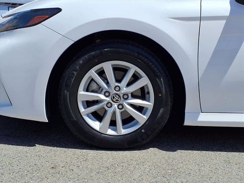 Certified 2025 Toyota Camry LE image 8