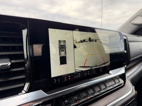 Certified 2024 GMC Sierra 1500 SLT image 6