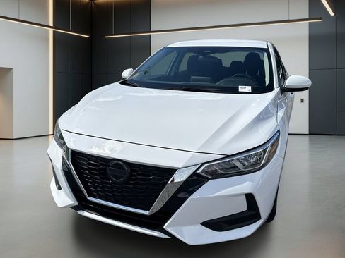 Used 2022 Nissan Sentra SV FWD image 11