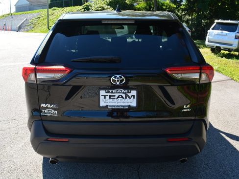 Used 2023 Toyota RAV4 LE AWD/4WD image 6