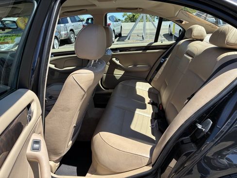 Used 2002 BMW 325i Sedan RWD image 4