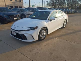 Used 2025 Toyota Camry LE video 1