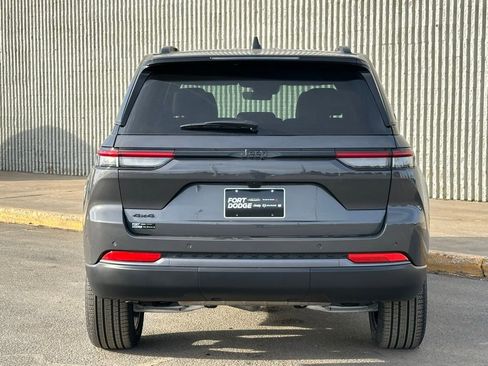 New 2026 Jeep Grand Cherokee Limited w/ Limited Altitude Package image 4