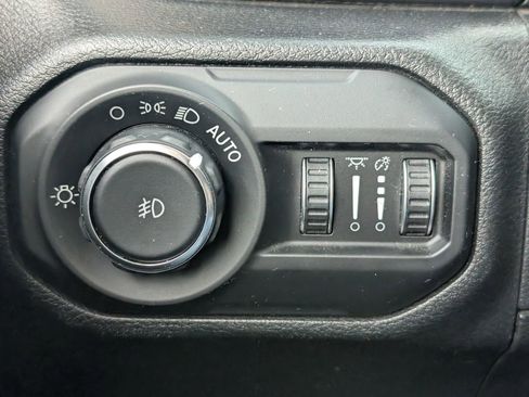 Used 2021 Jeep Wrangler Unlimited Sahara image 11