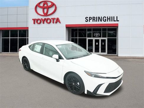 New 2026 Toyota Camry SE image 13