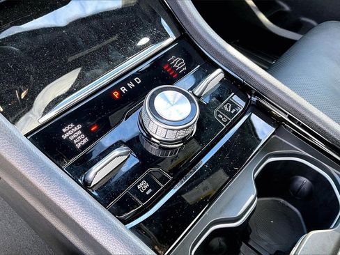 Used 2022 Jeep Grand Cherokee Overland w/ Advanced Protech Group III image 30