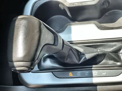 Used 2018 Chevrolet Colorado ZR2 image 16