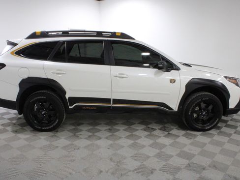 Used 2025 Subaru Outback Wilderness AWD/4WD image 27