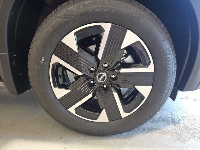 New 2026 Nissan Kicks SV w/ SV Premium Package AWD/4WD image 21
