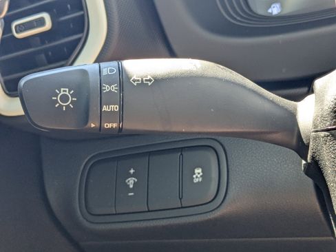 New 2025 Hyundai Venue Limited image 25