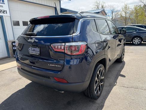 Used 2018 Jeep Compass Limited w/ Navigation Group AWD/4WD image 3