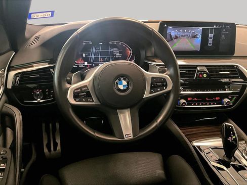 Used 2023 BMW 540i w/ M Sport Package RWD image 15