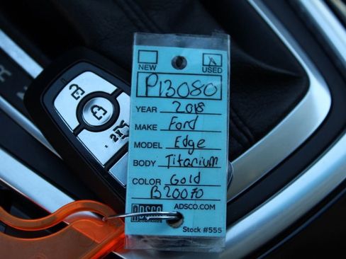 Used 2018 Ford Edge Titanium image 32