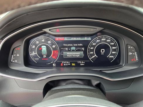 Used 2022 Audi RS 6 AWD/4WD image 25