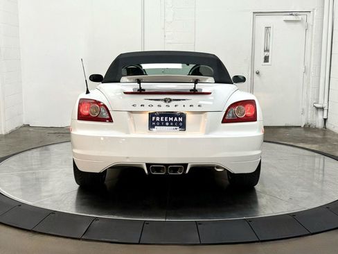 Used 2005 Chrysler Crossfire Limited RWD image 7