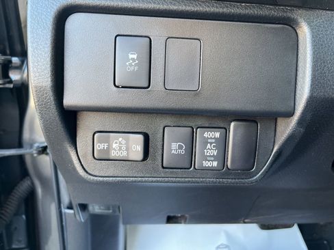 Used 2023 Toyota Tacoma TRD Sport AWD/4WD image 19