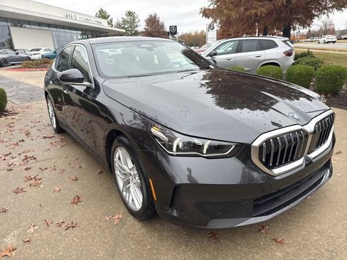 Certified 2024 BMW 530i xDrive w/ Convenience Package image 6