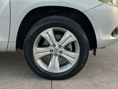 Used 2010 Toyota Highlander 2WD image 8