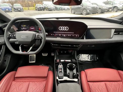 Certified 2025 Audi S6 e-tron Prestige w/ 21" Black Optic Package image 2