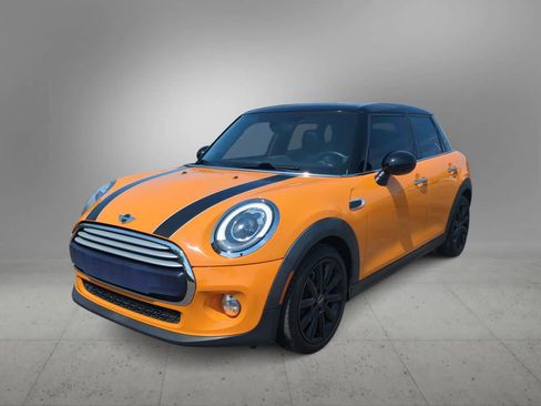 Used 2015 MINI Cooper 4-Door Hardtop FWD image 4