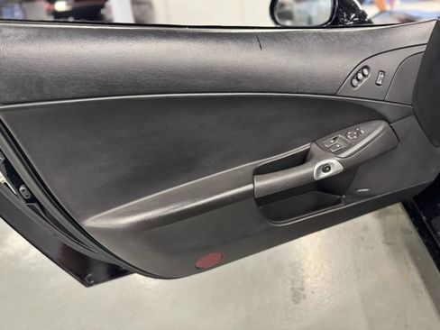Used 2006 Chevrolet Corvette Convertible w/ Preferred Equipment Group image 18