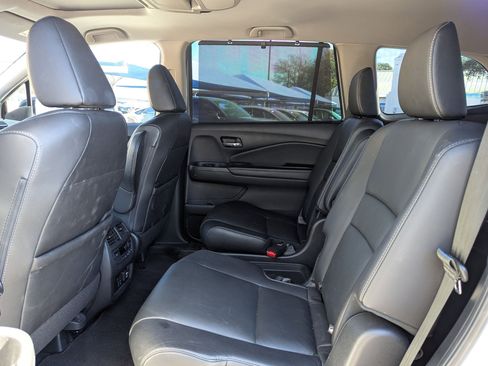 Used 2020 Honda Pilot Touring image 15