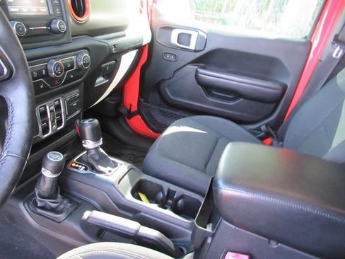 Used 2018 Jeep Wrangler Unlimited Sport S AWD/4WD image 17