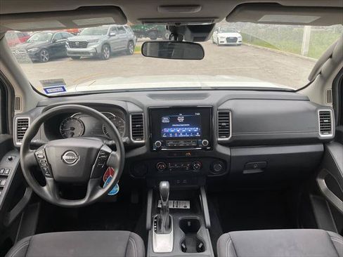 Used 2022 Nissan Frontier SV RWD image 28