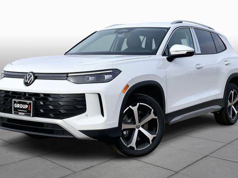 New 2026 Volkswagen Tiguan SE AWD/4WD image 1