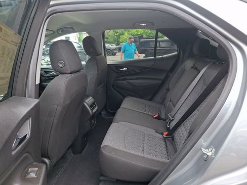 Used 2024 Chevrolet Equinox LT FWD image 10