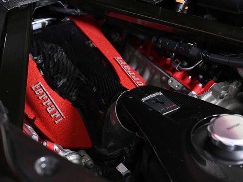 Used 2022 Ferrari SF90 Stradale image 19