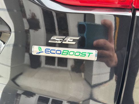 Used 2014 Ford Escape SE w/ Equipment Group 201A image 10