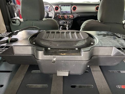 Used 2021 Jeep Wrangler Sport image 30