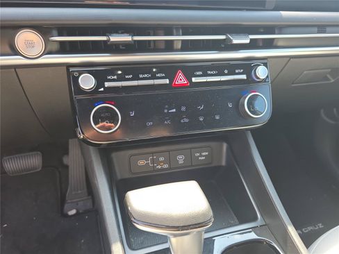 Certified 2026 Hyundai Santa Cruz SEL FWD image 37