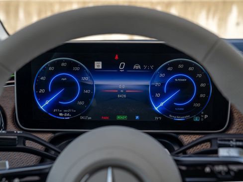 Certified 2023 Mercedes-Benz EQE 500 4MATIC Sedan image 25