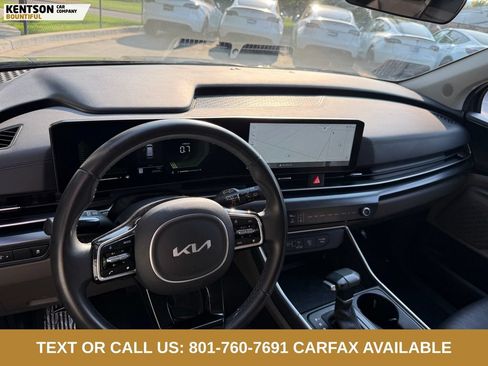 Used 2025 Kia Carnival FWD image 25