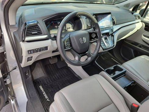 Certified 2023 Honda Odyssey Touring image 27