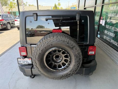 Used 2016 Jeep Wrangler Unlimited Sport AWD/4WD image 15