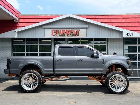 Used 2021 Ford F250 Lariat AWD/4WD image 2