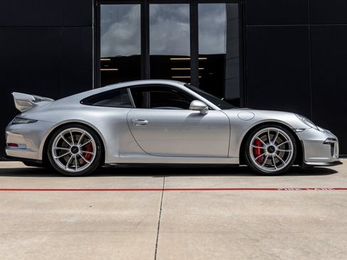 Certified 2016 Porsche 911 GT3 RWD image 12